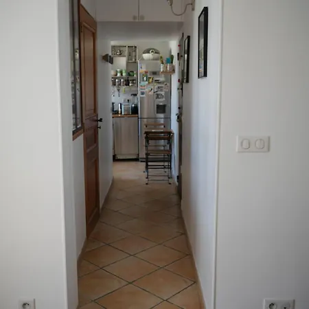 Amazing 1 Bedroom At Abbesses Appartement *