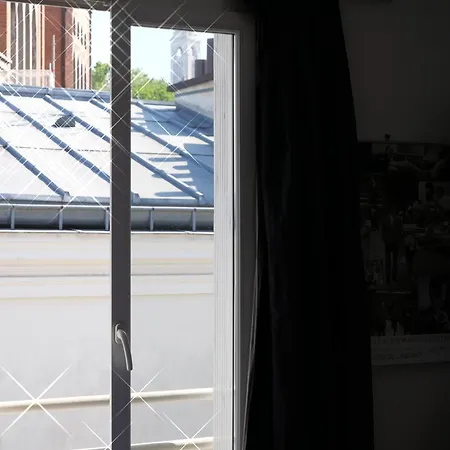 Amazing 1 Bedroom At Abbesses Appartement