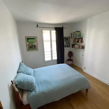 Amazing 1 Bedroom At Abbesses * Parijs